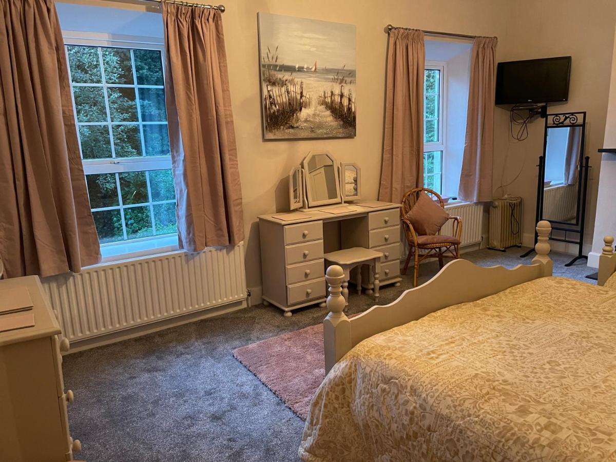 Admiralty House Bed & Breakfast Moville Dış mekan fotoğraf