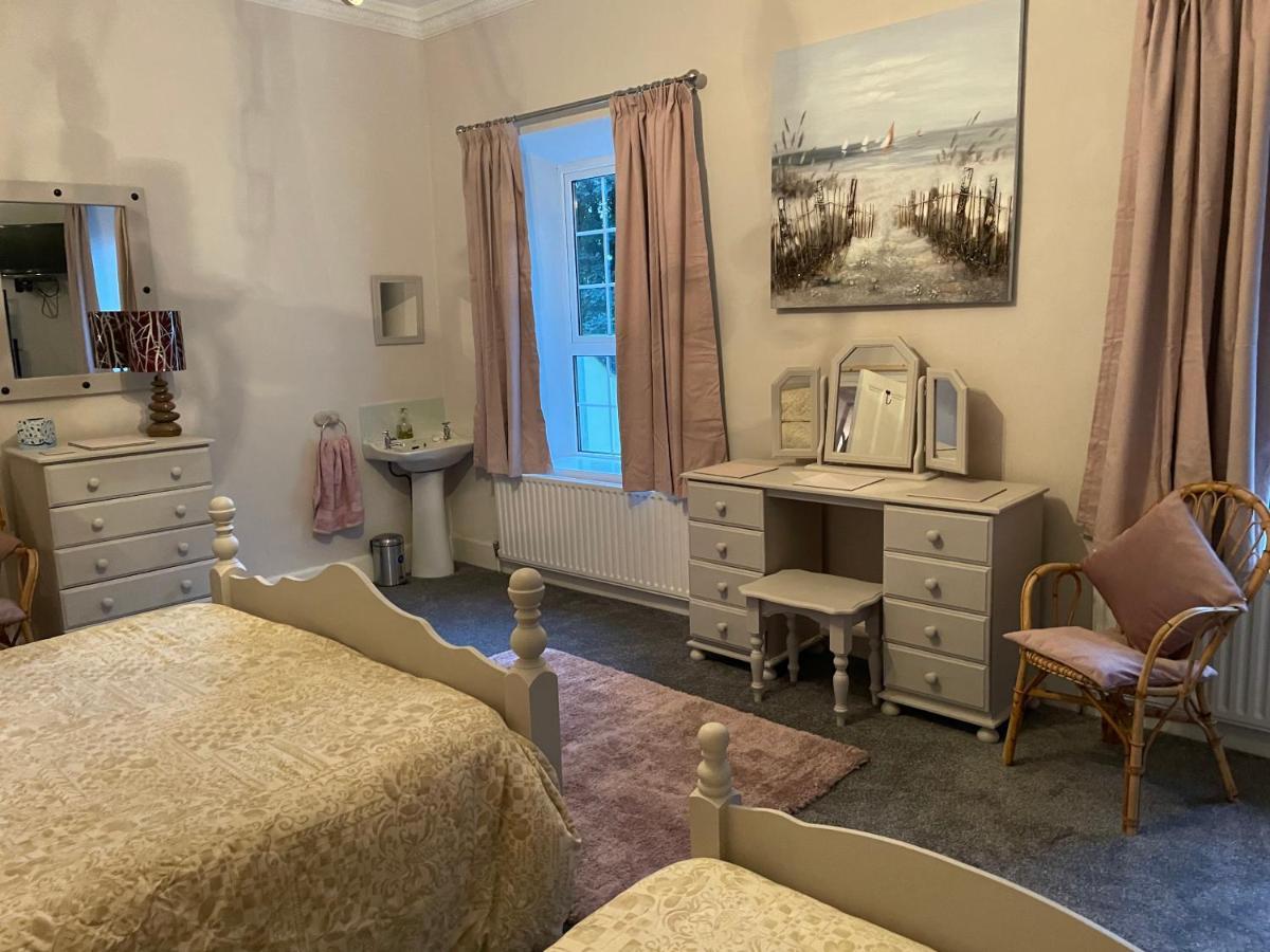 Admiralty House Bed & Breakfast Moville Dış mekan fotoğraf